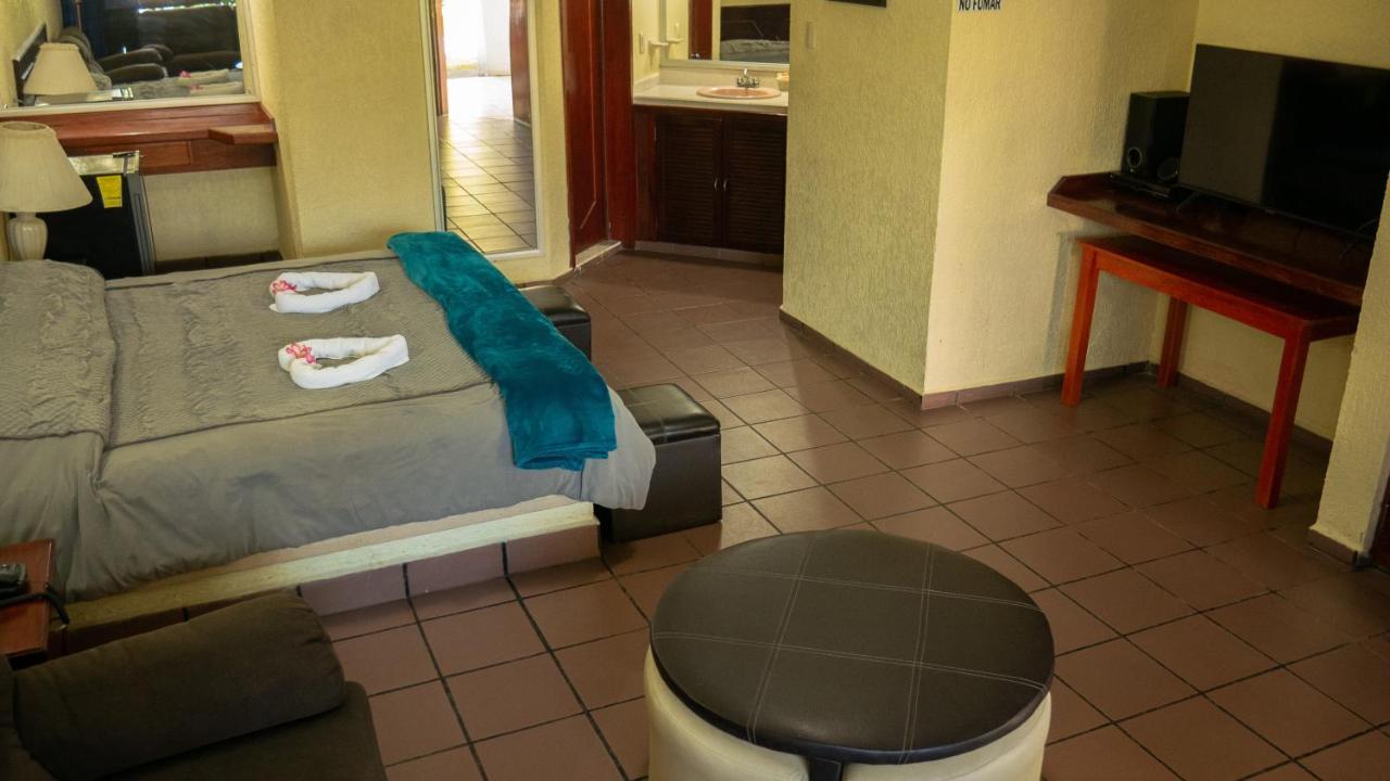 Suchiate Hotel Plaza Mazari מראה חיצוני תמונה